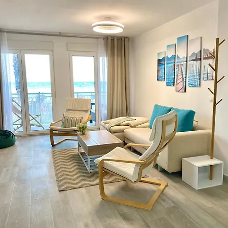 Blue House 1ª Linea Playa Apartment *